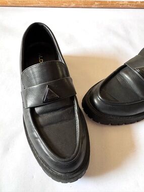 ALDO Black Leather Lug Sole Penny Loafers Metal Accent Chunky Platform Women 6.5